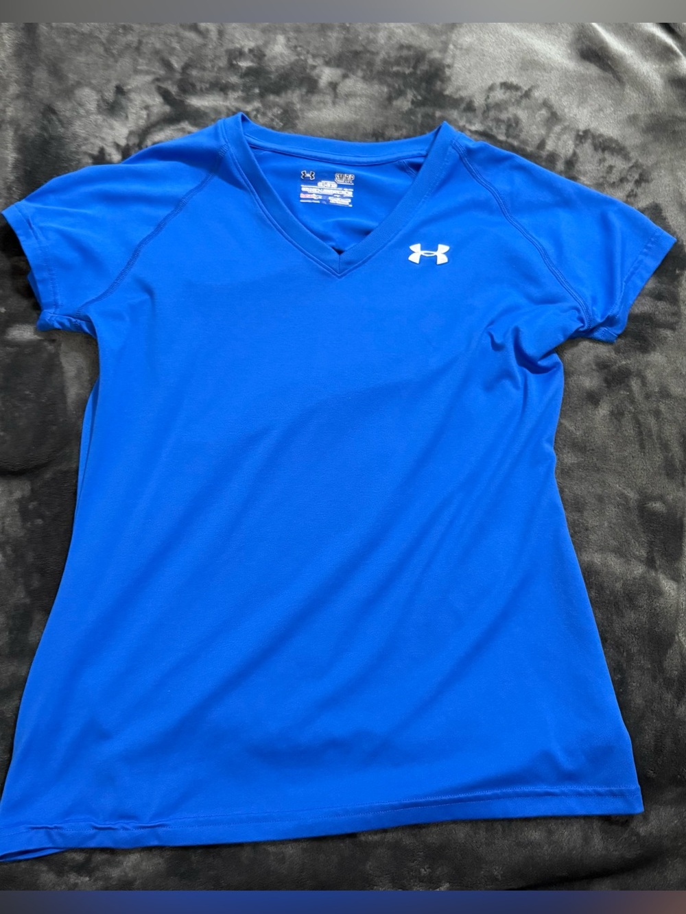 Under Armour Women’s V-Neck Performance Tee in Royal Blue with White Logo